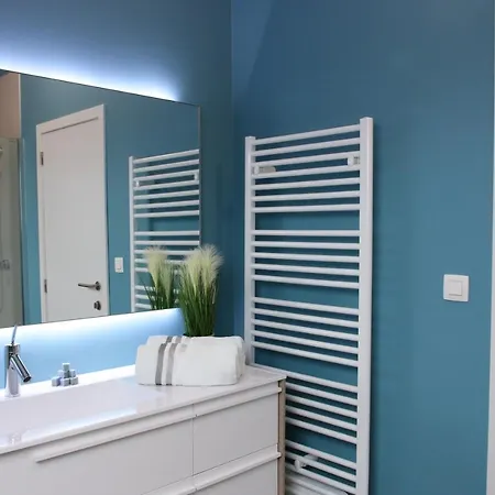 Bed & Breakfast La Petite Maison Dans La Cour Stave