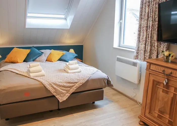 La Petite Maison Dans La Cour 3* Stave