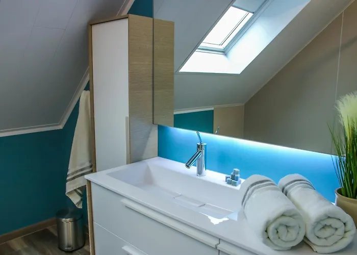 La Petite Maison Dans La Cour 3* Stave